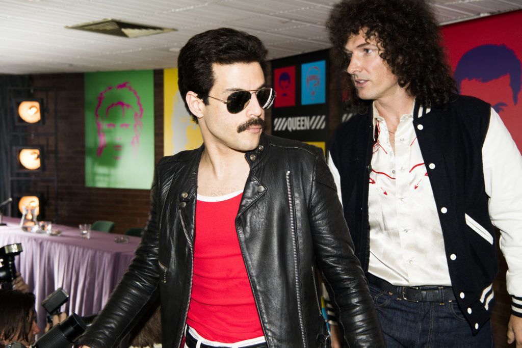 Rami Malek (Freddie Mercury) y Gwilym Lee (Brian May). Bohemian Rhapsody.