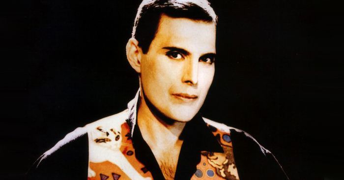 Freddie Mercury en 1991, enfermo ya por el SIDA.