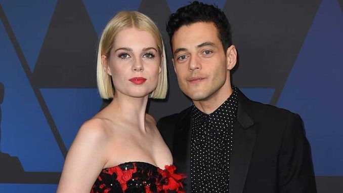 Lucy Boynton y Rami Malek