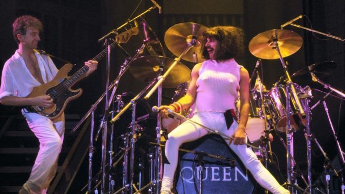 queen i want to break free 1984 john deacon freddie mercury