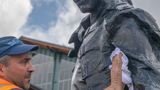 Estatua Freddie Mercury Montreux Suiza