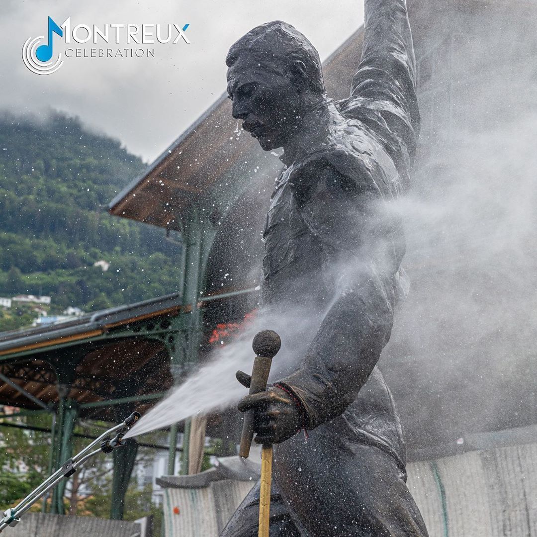 Estatua Freddie Mercury Montreux Suiza