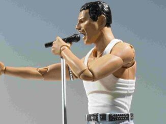 figura freddie mercury bandai figurats