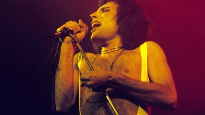 freddie mercury queen hyde park 1976