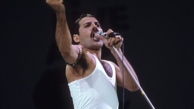 freddie mercury live aid queen 1985