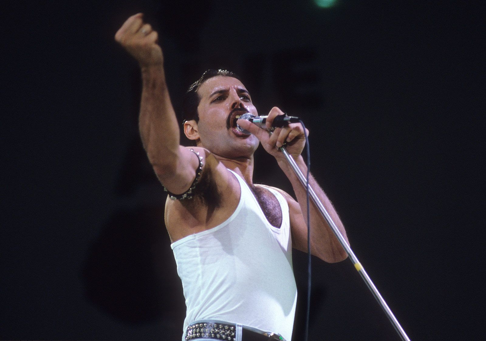 freddie mercury live aid queen 1985