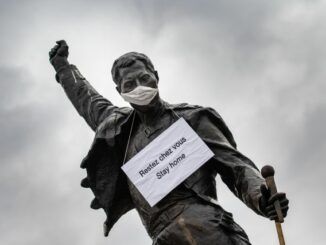 freddie mercury estatua coronavirus montreux