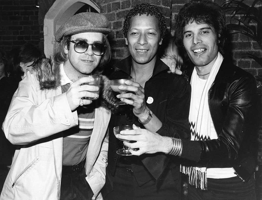 Elton John, Peter Straker y Freddie Mercury.