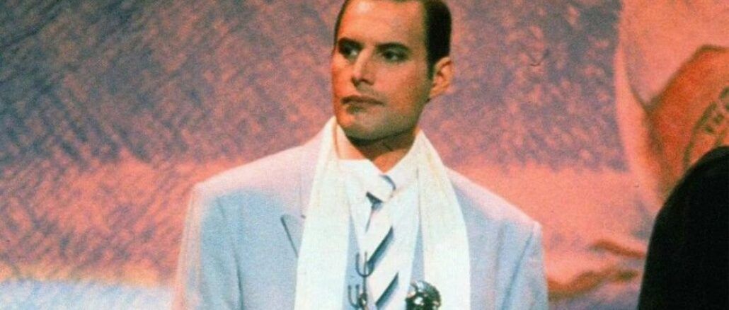 freddie mercury brit awards 1990 queen aqueenofmagic