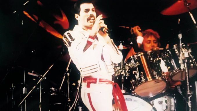 freddie mercury 1982 hot space feel like under pressure queen