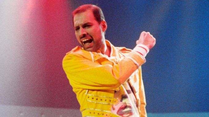 AQOM REVISTA NUM 10 freddie mercury queen